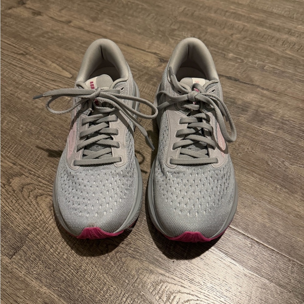 Brooks Women's Athletic Shoes